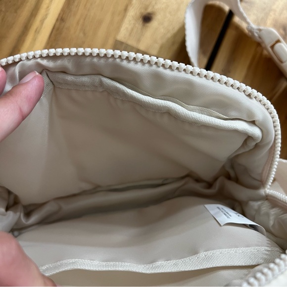 Reebok Quilted Crossbody / Belt Bag – One Size - Picture 5 of 8